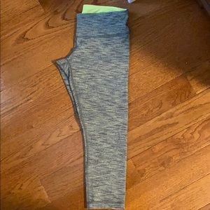 Lululemon “Wunder under” 23” mid-rise crop